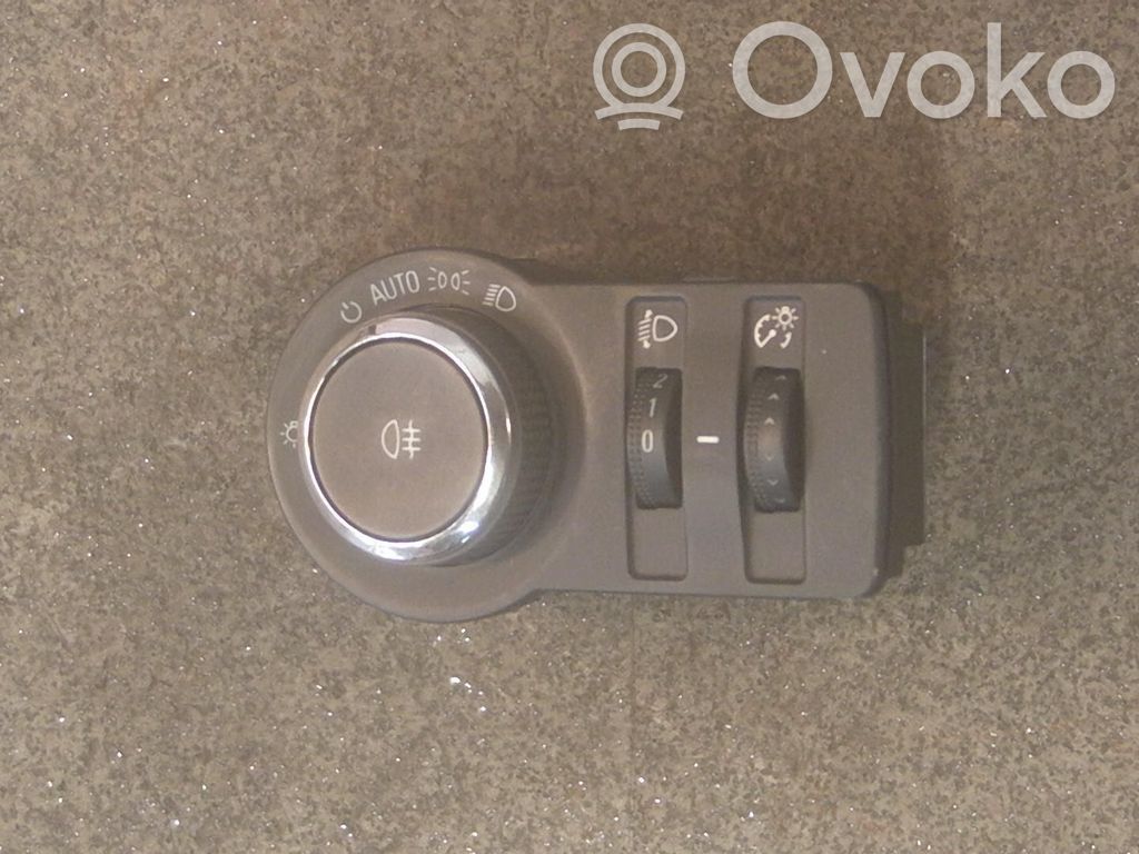 Interruptor de luz   13268704