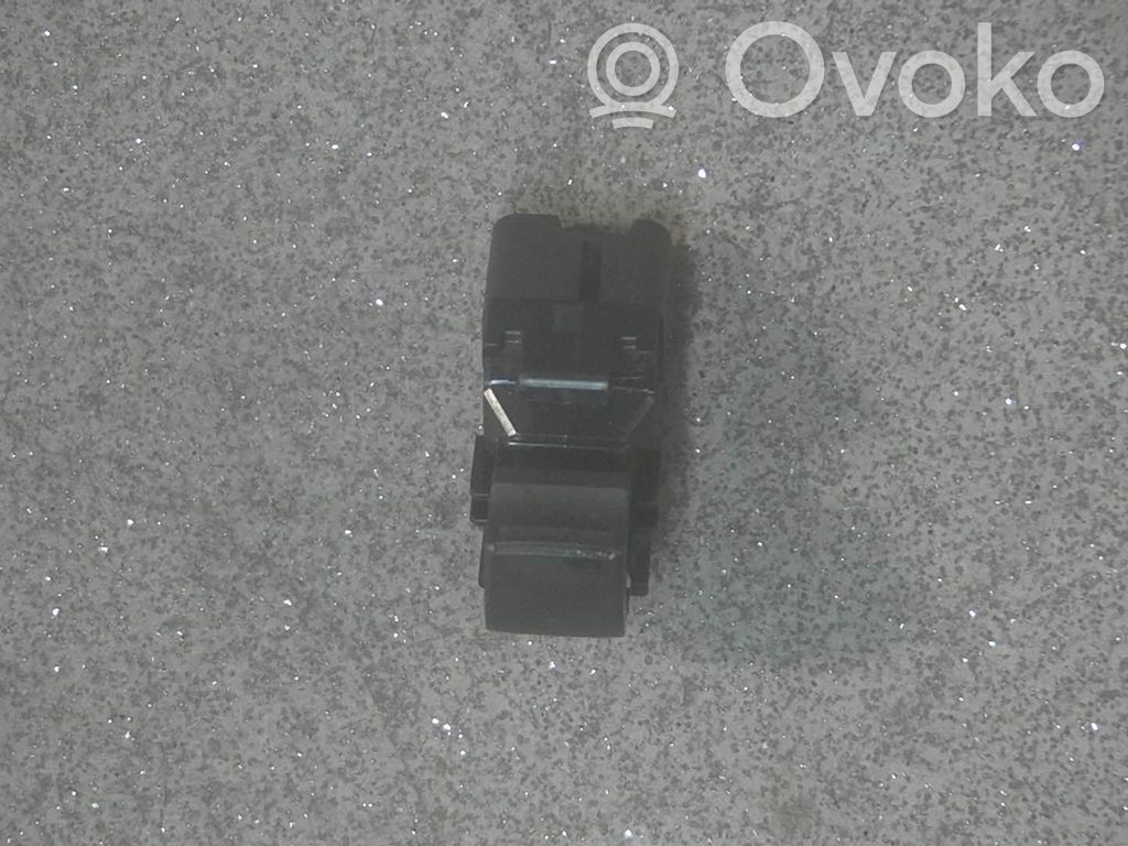 Przyciski szyb   8608A320