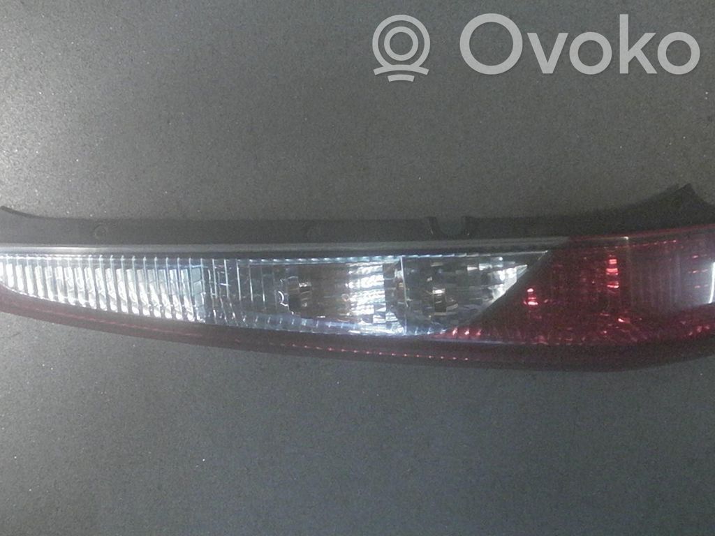 Lámpara de faros/luces traseros
