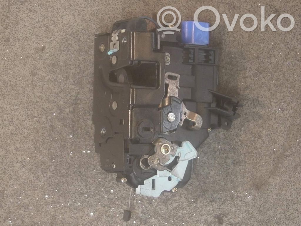 Volkswagen Golf V Motor de bloqueo de puertas 