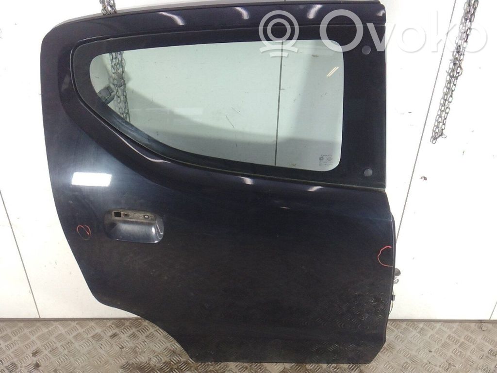 Suzuki Alto Puerta trasera 