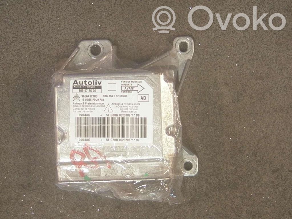 Citroen C3 Picasso Airbag control unit/module 