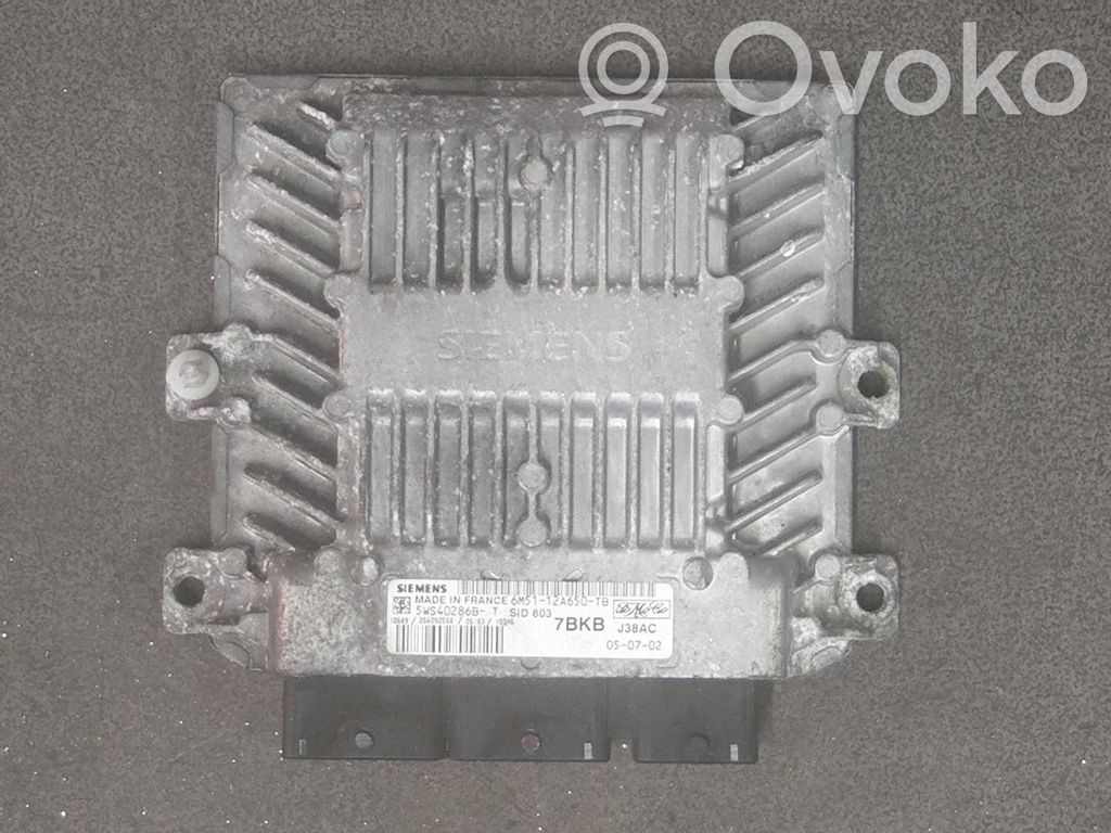 Ford Focus C-MAX Engine control unit/module 