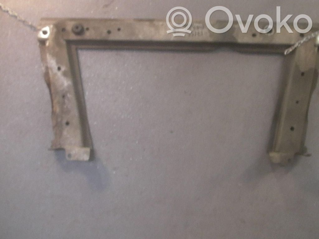 Renault Megane II Apatinė dalis radiatorių panelės (televizoriaus) 