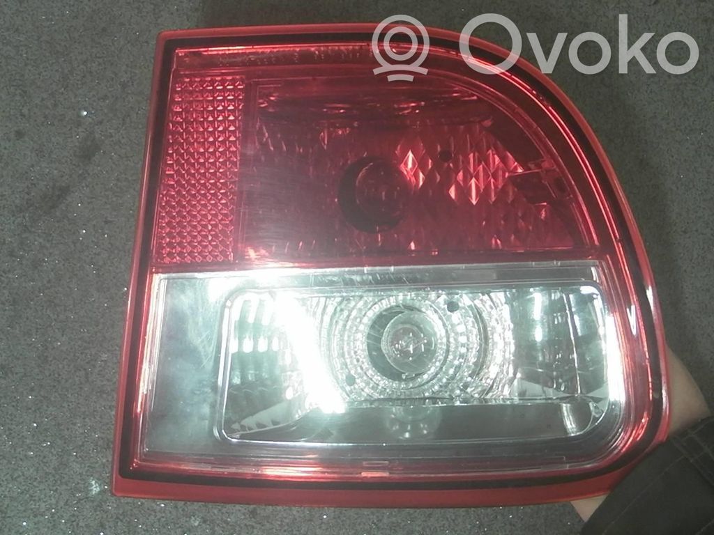 Lámpara de faros/luces traseros