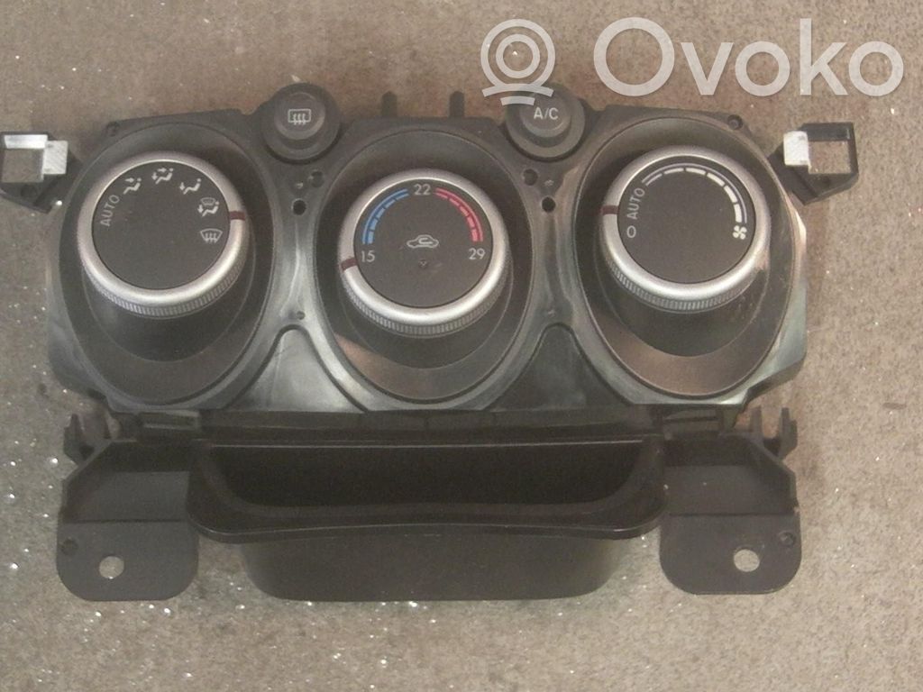 Mazda 2 Climate control unit 