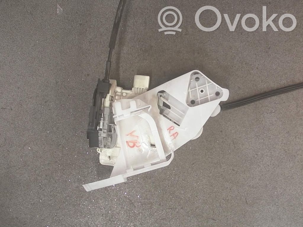Volkswagen PASSAT B6 Motor de bloqueo de puertas 