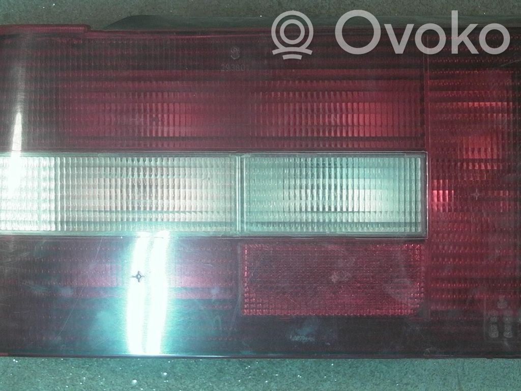 Volvo 460 Feux arrière / postérieurs
