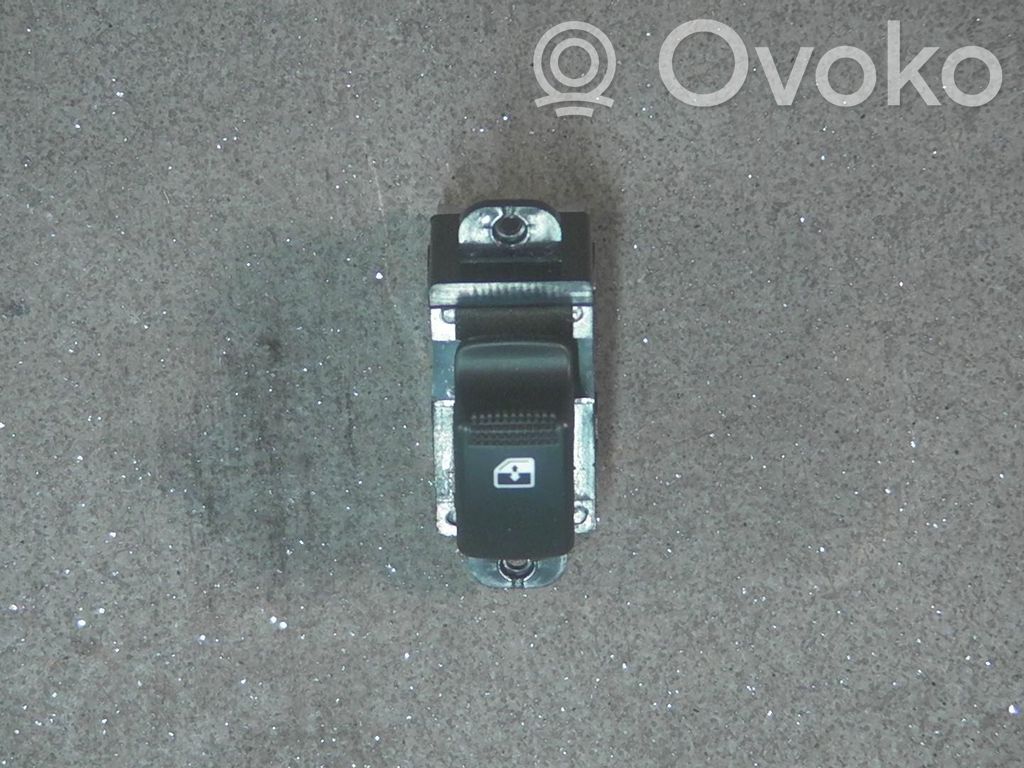 Hyundai i10 Electric window control switch 