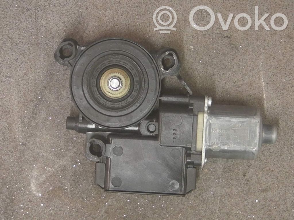 Volkswagen Polo V 6R Motorino alzacristalli della portiera anteriore 