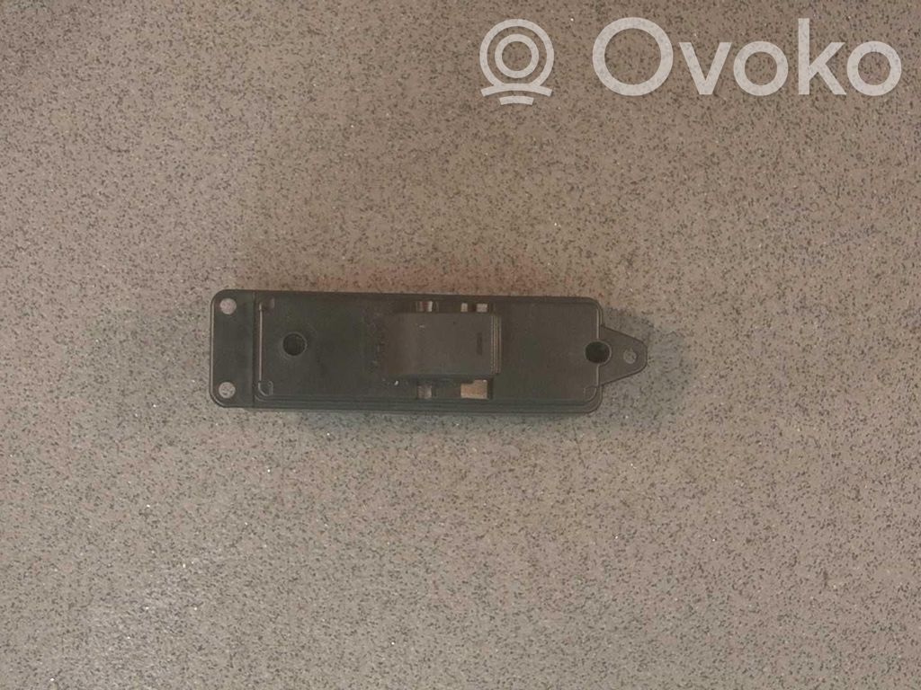 Przyciski szyb   GS1D66370