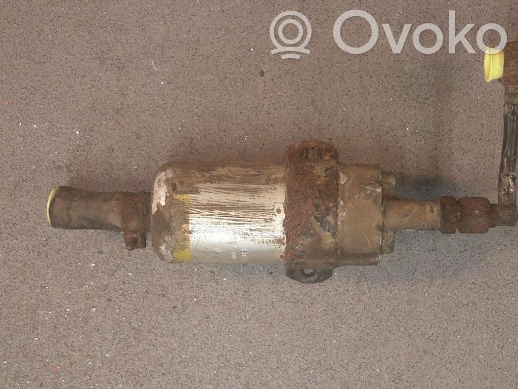 Pompă combustibil în rezervor