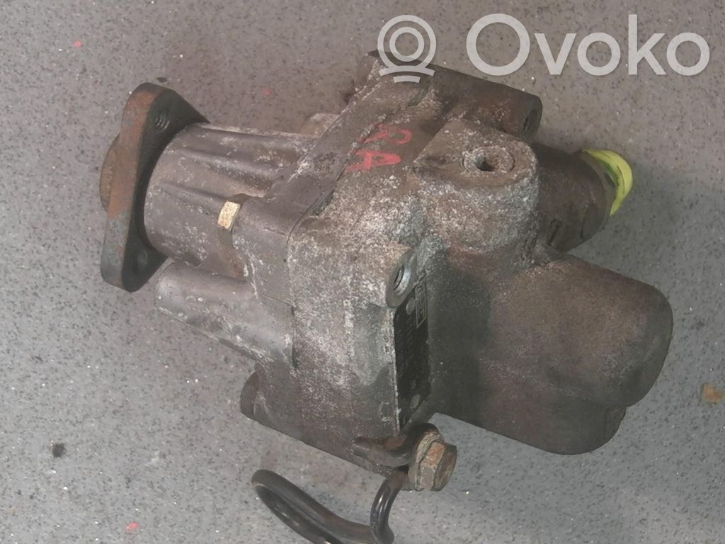 Audi A4 S4 B5 8D Ohjaustehostimen pumppu 