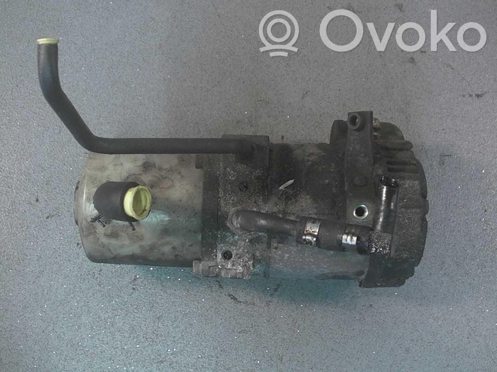 Ohjaustehostimen pumppu