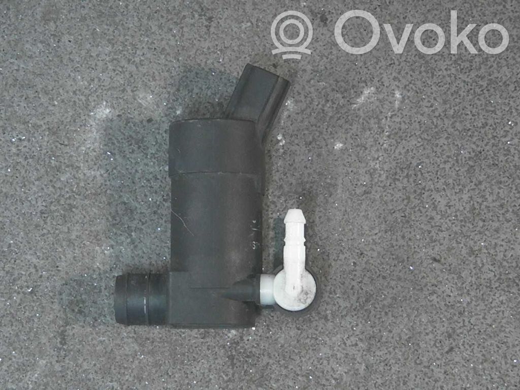 Ford Mondeo MK IV Windscreen/windshield washer pump 