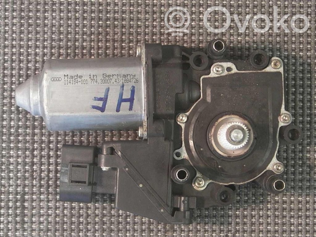 Motor del regulador de la ventanilla de la puerta delantera