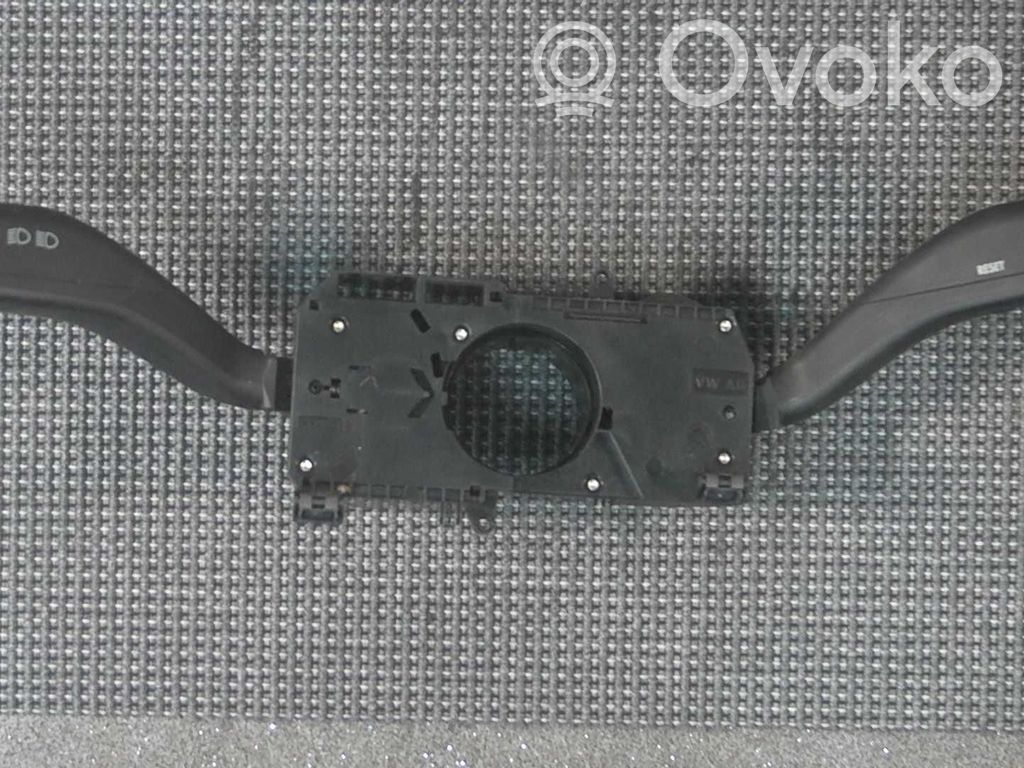 Volkswagen Polo Wiper turn signal indicator stalk/switch 