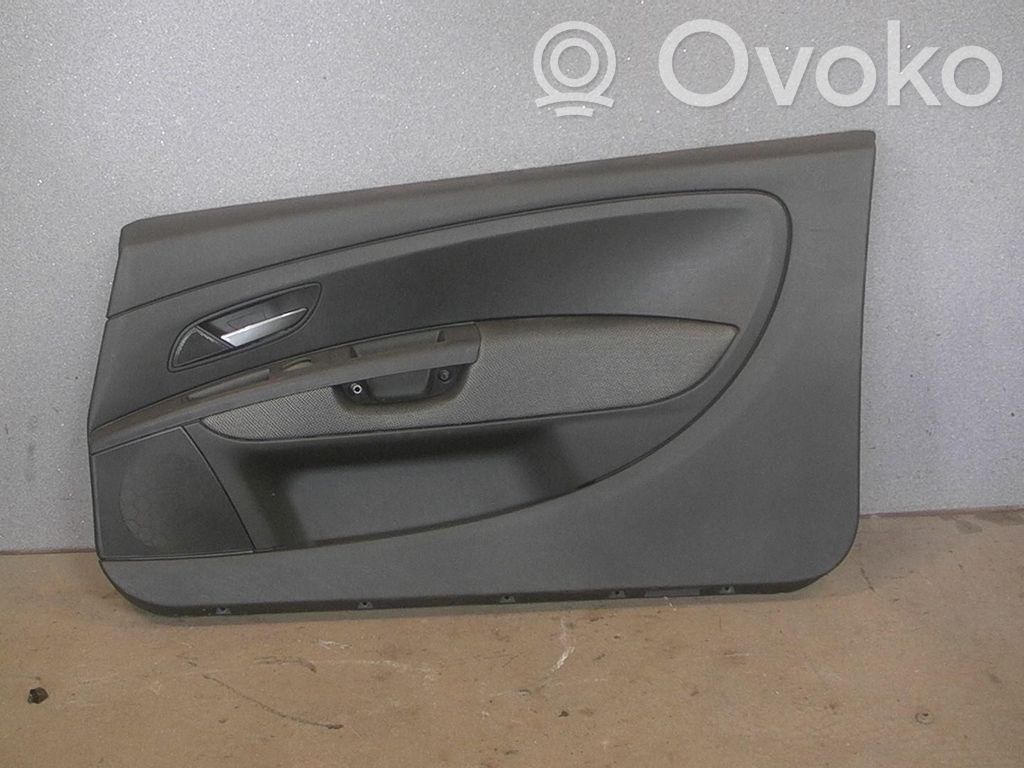 Fiat Grande Punto Rivestimento del pannello della portiera anteriore 