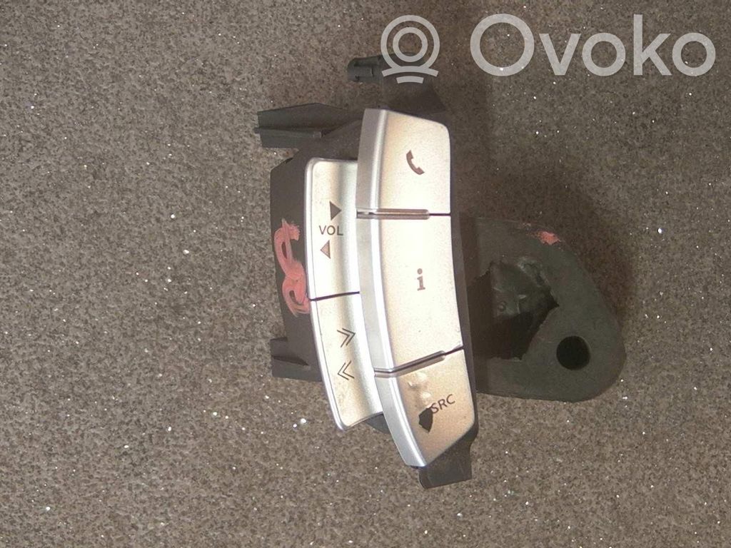Nissan Primera Amplificador de sonido 