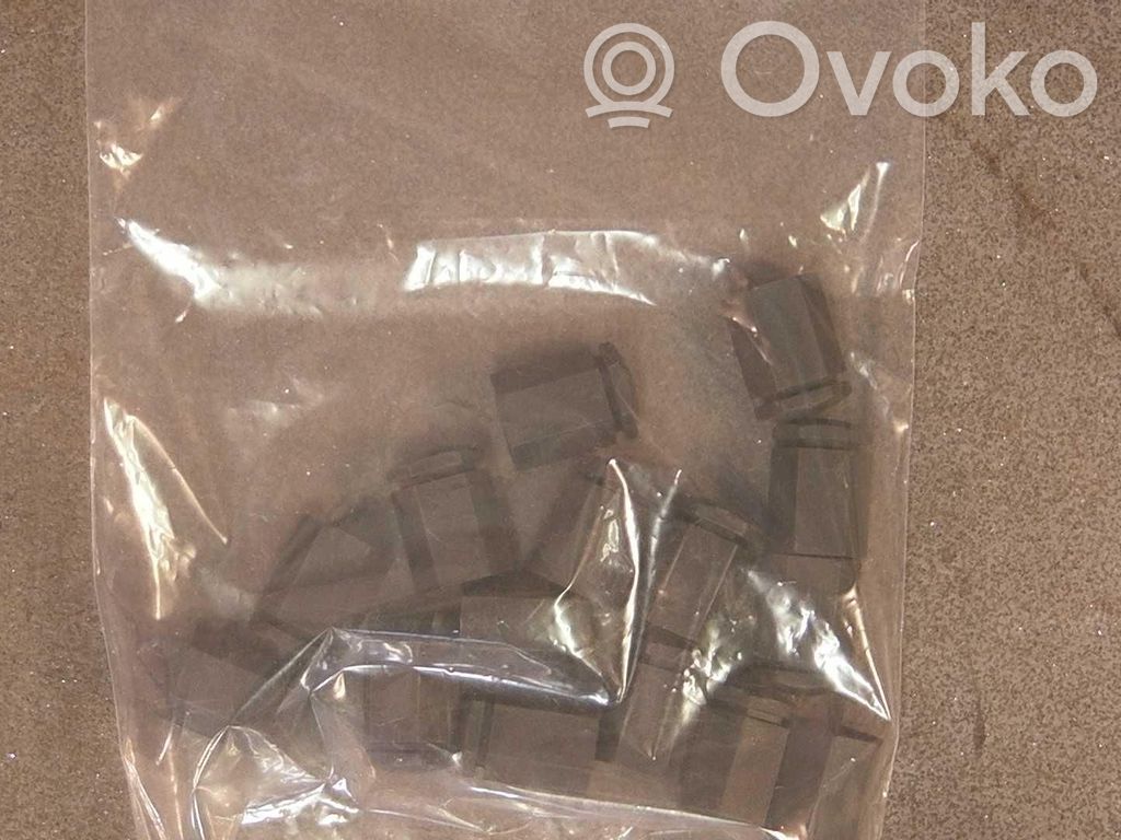 Tornillo de la rueda de repuesto