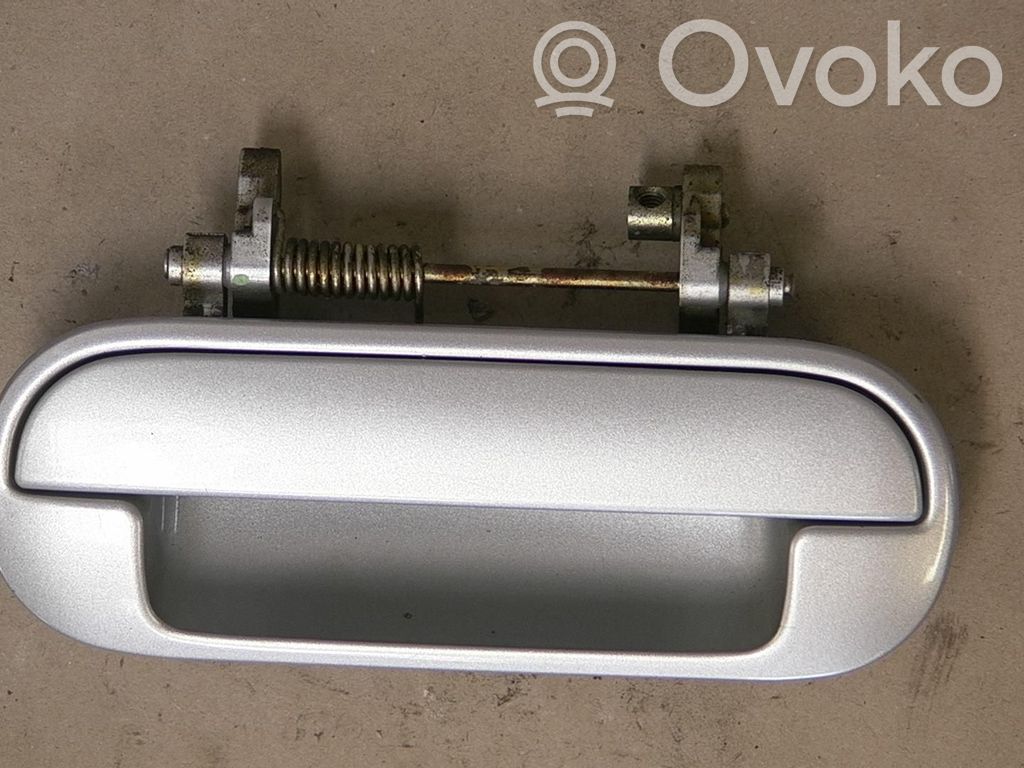 Manecilla externa puerta delantera