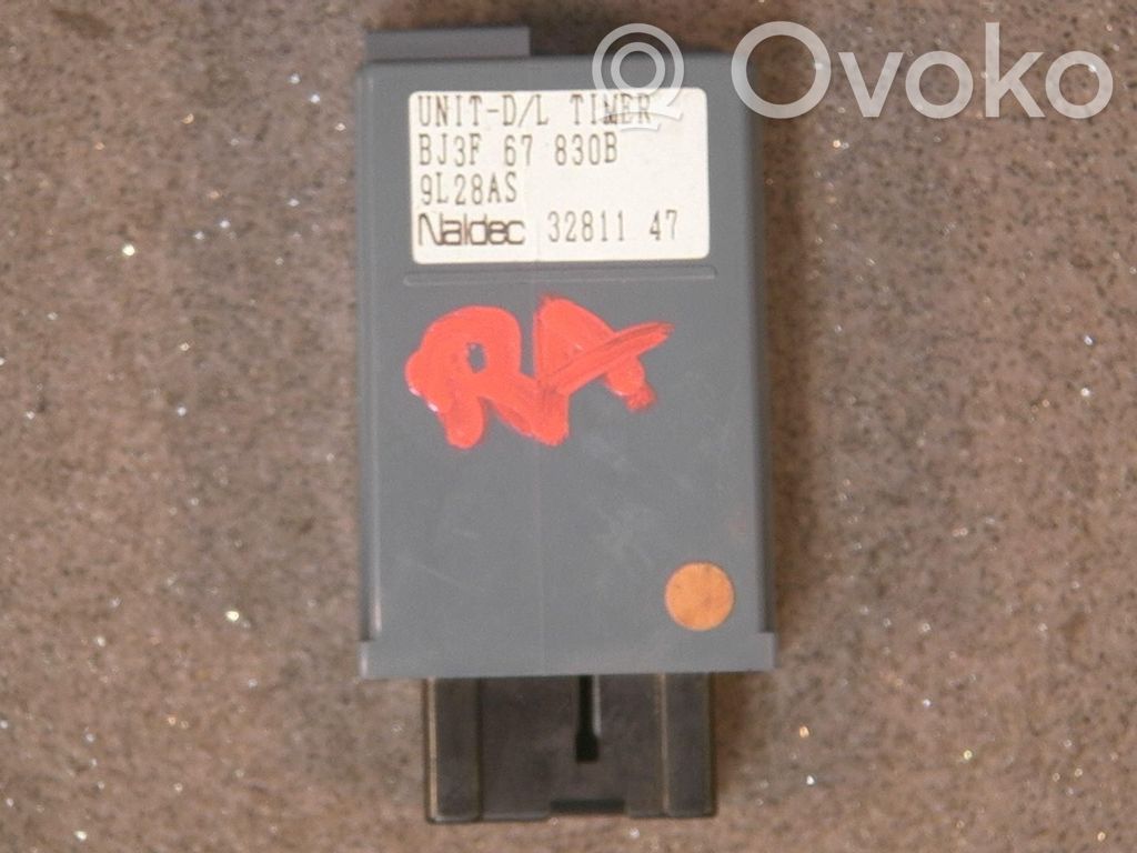Door central lock control unit/module   BJ3F67830B