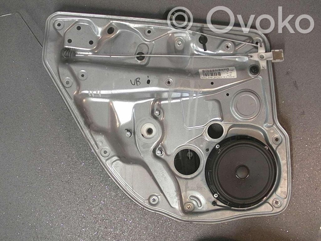Volkswagen Golf IV Macara ușă față cu motor 