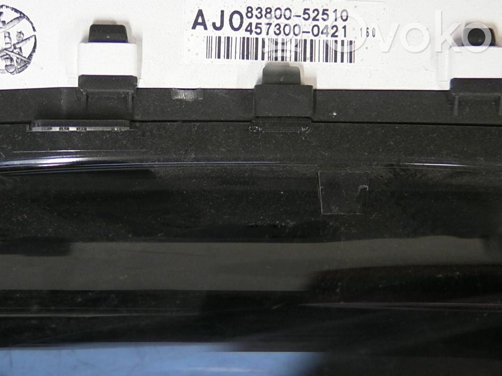 Toyota Yaris Verso Licznik / Prędkościomierz 