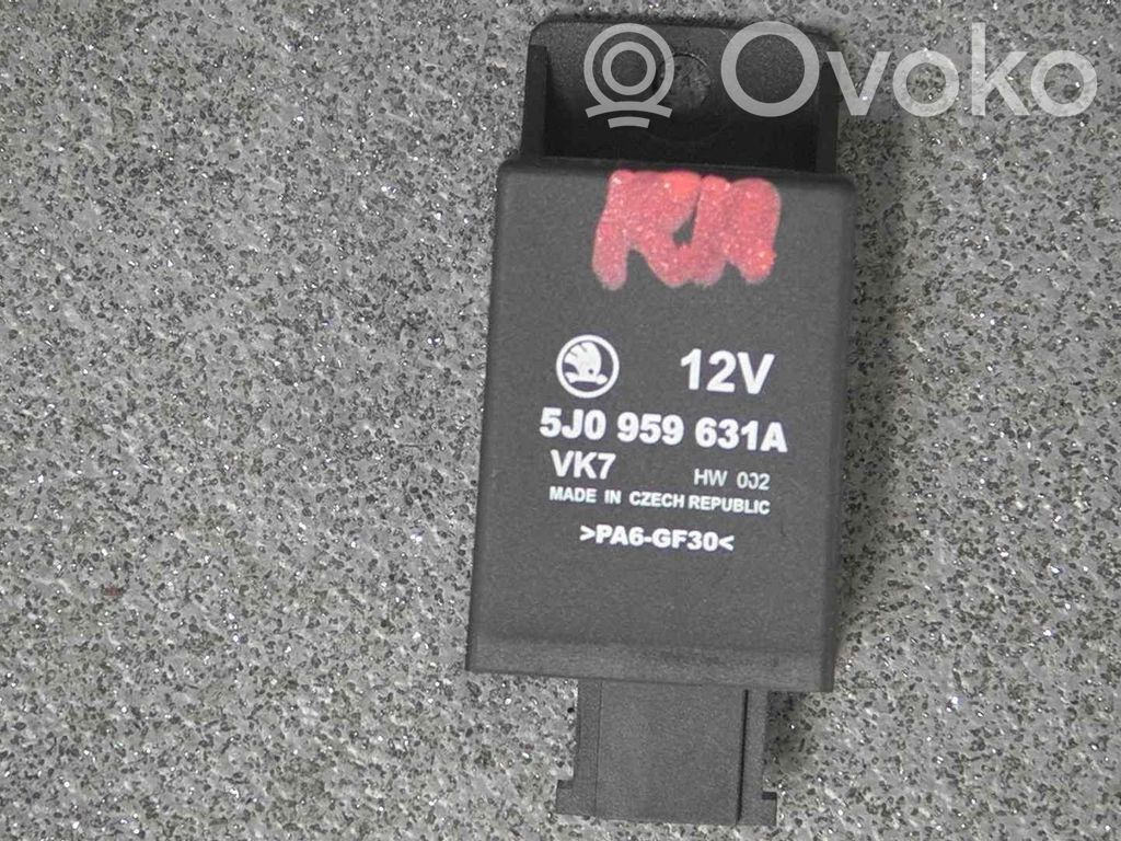 Sonstige Steuergeräte / Module   5J0959631A