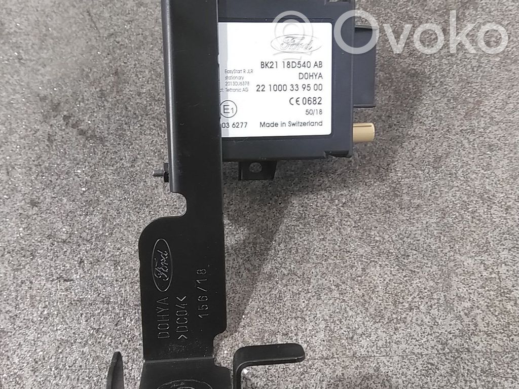 Ford Transit Custom Aerial antenna amplifier 