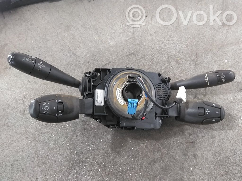 Peugeot 3008 I Interruptor/palanca de limpiador de luz de giro 