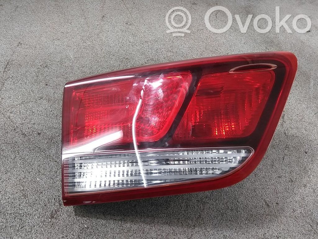KIA Rio Luz trasera/de freno 