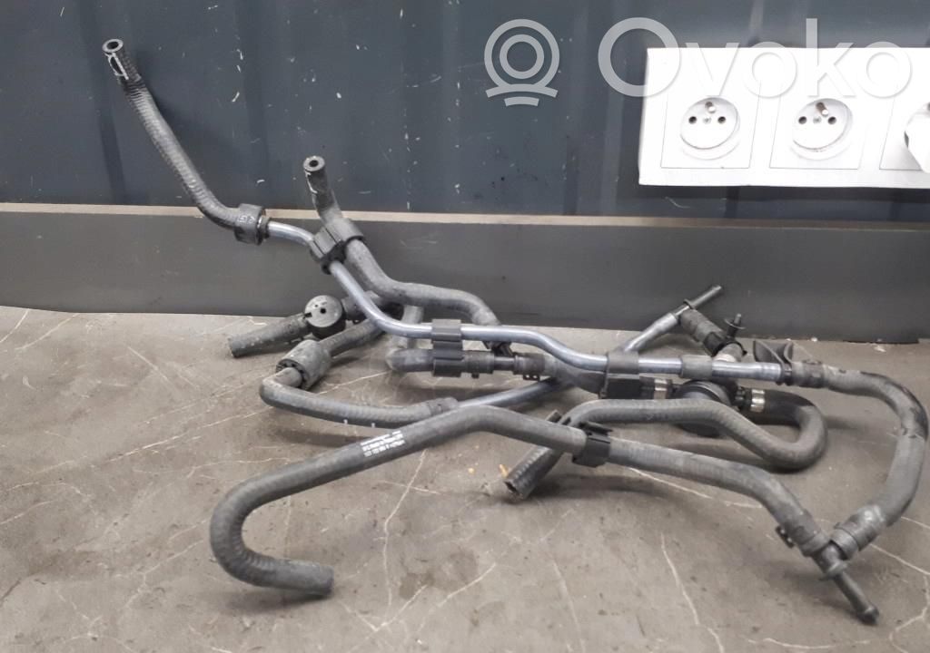 Volkswagen Multivan T6 Przewód / Wąż chłodnicy 