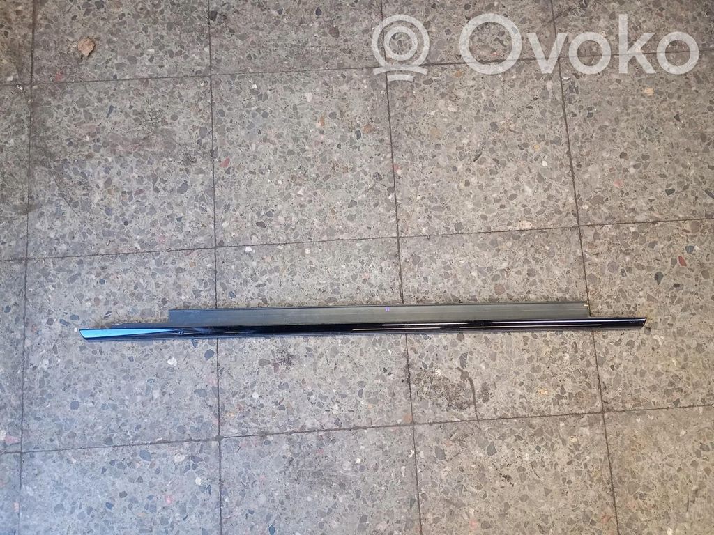 Audi A3 S3 8V Moulure de porte arrière 