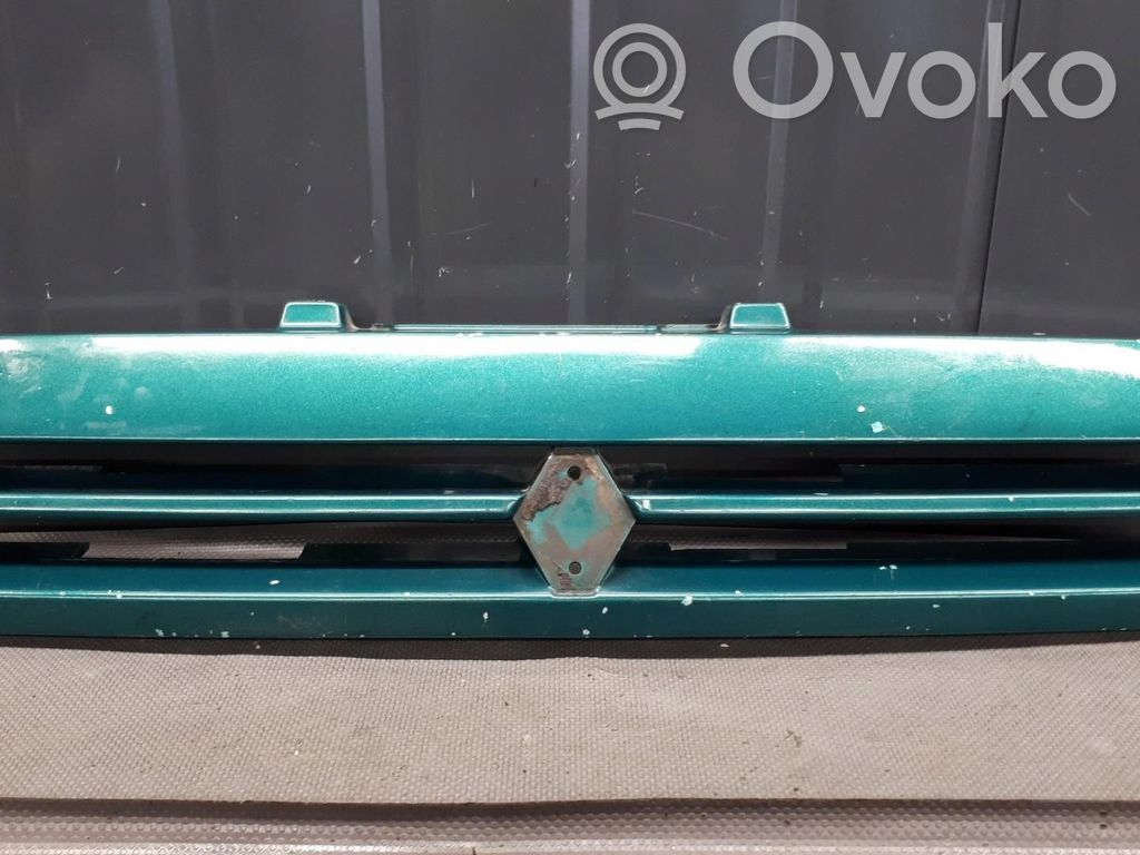 Renault Espace I Etupuskurin ylempi jäähdytinsäleikkö 