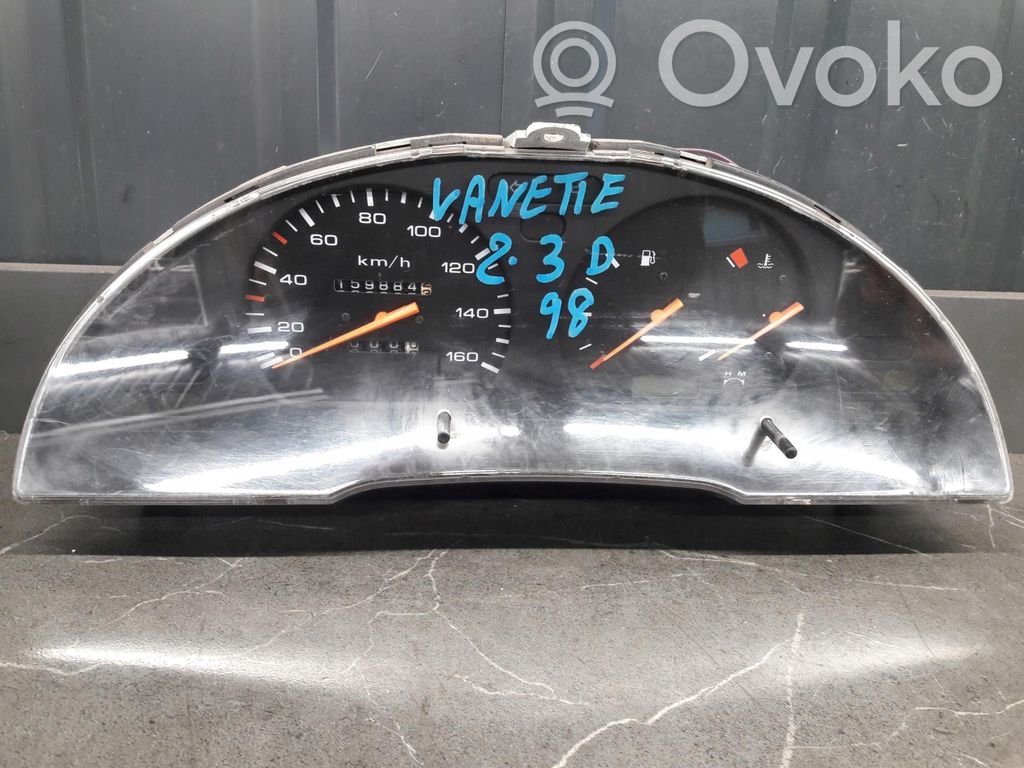 Nissan Vanette Licznik / Prędkościomierz 