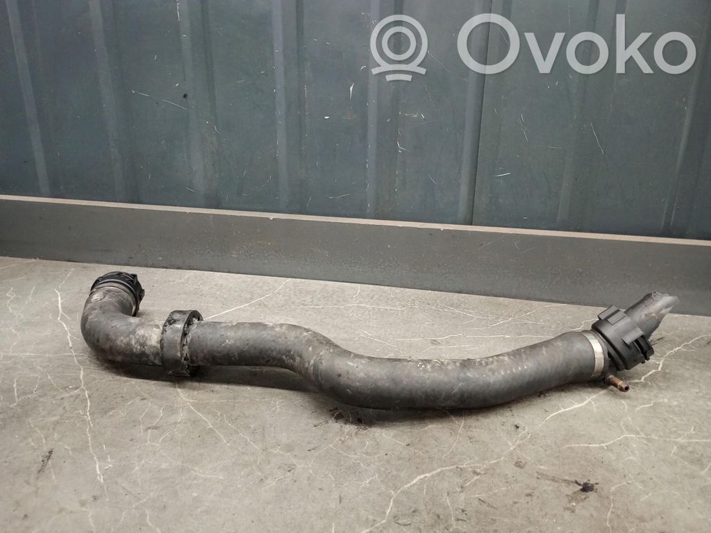 BMW 5 E39 Engine coolant pipe/hose 