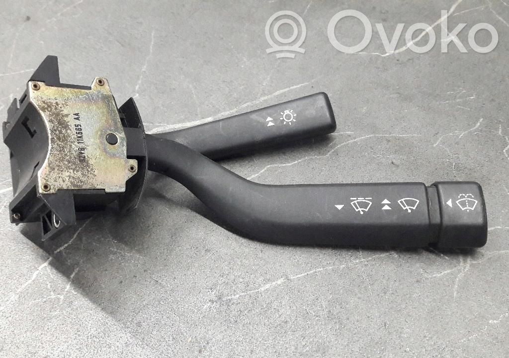 Sumuvalojen kytkin   92VB11K665AA