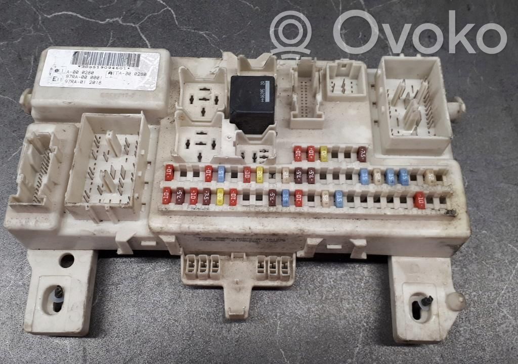Mukavuusmoduuli   4M5T14A073AH