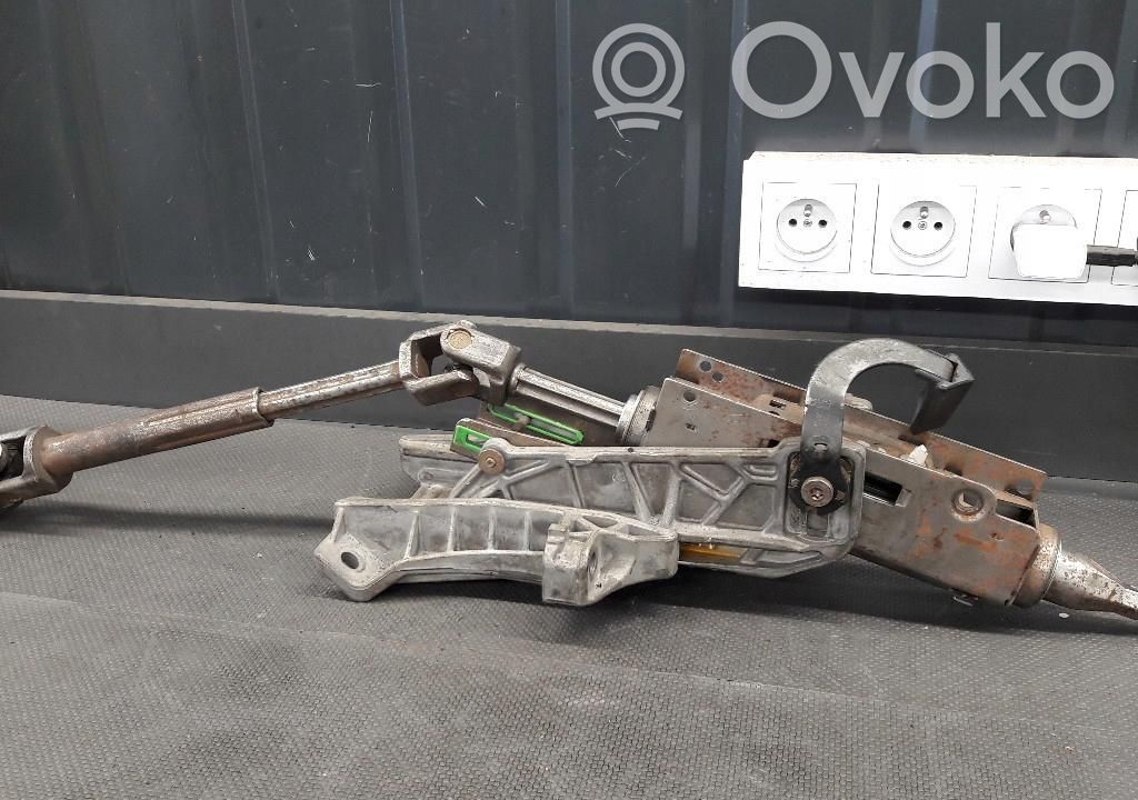 Volvo V50 Steering wheel axle 