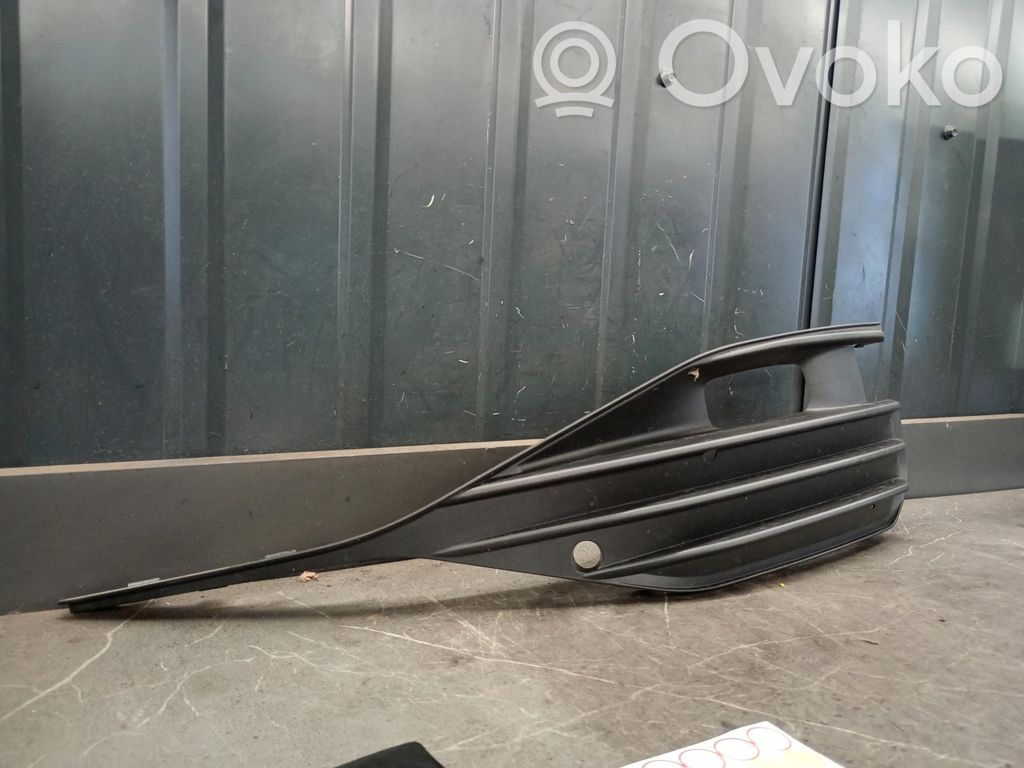 Seat Leon IV Unteres Gitter dreiteilig vorne 