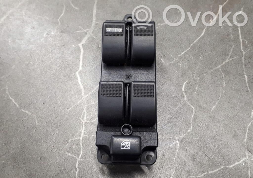 Fog light switch   C8HD159