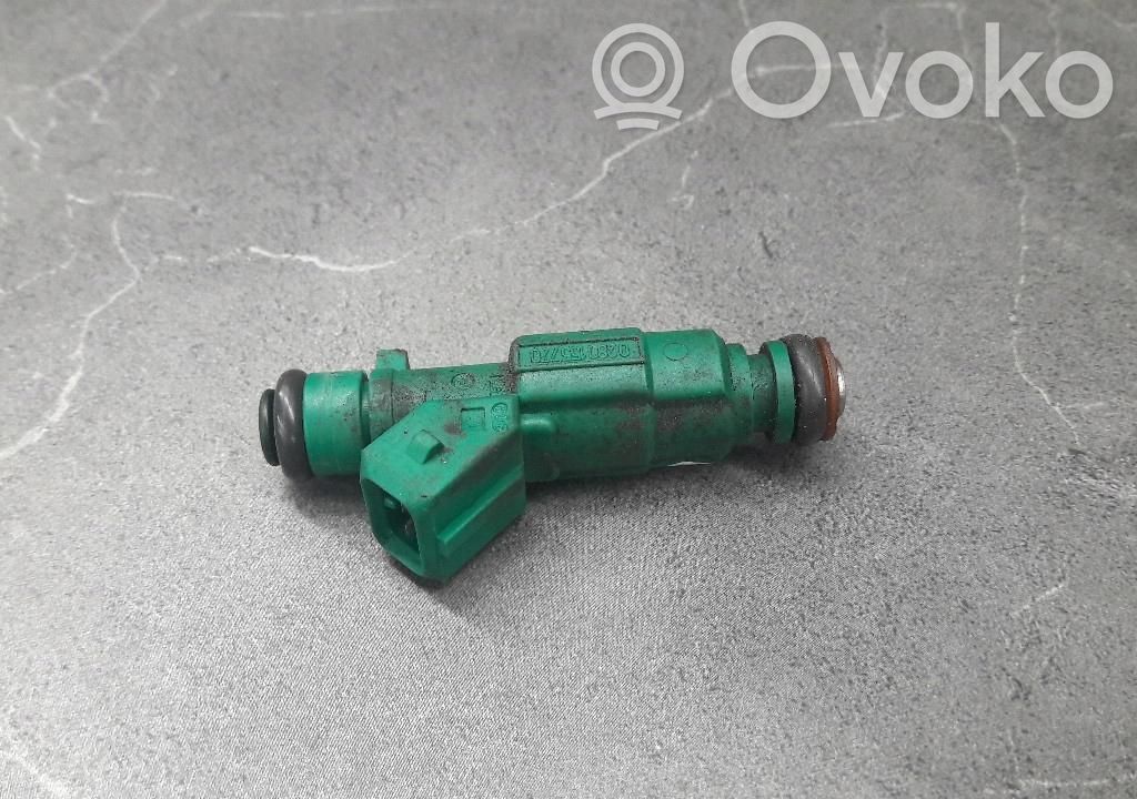 Inyector de combustible   0280155770