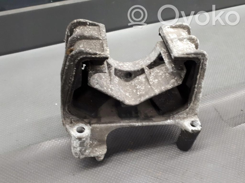 Engine mounting bracket   74266302