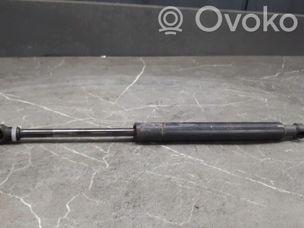 Volvo C70 Tailgate strut 