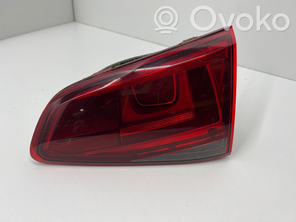 Volkswagen Golf VII Lampy tylnej klapy bagażnika 