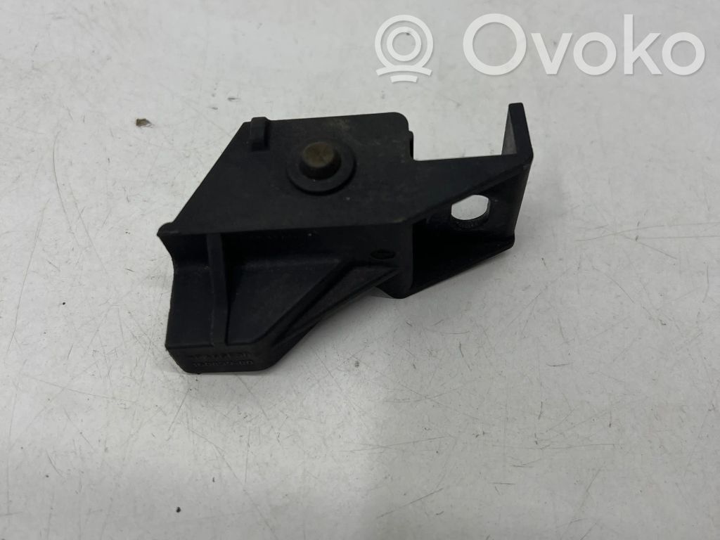 Mini One - Cooper R56 Radiator mount bracket 