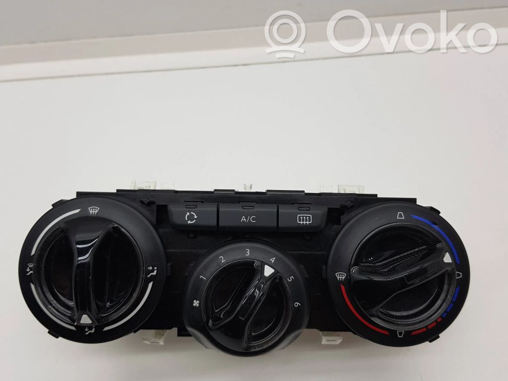 Peugeot 208 I Climate control unit 