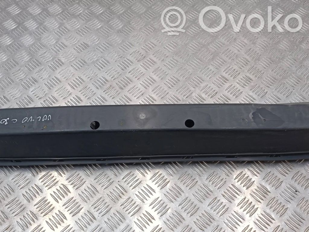 Volvo C30 Priekšpusē bampera sastiprinājums 