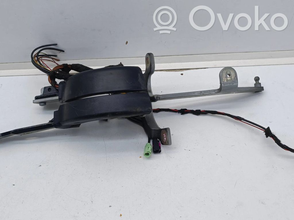 BMW 5 F10 F11 Tailgate/trunk/boot hinge 